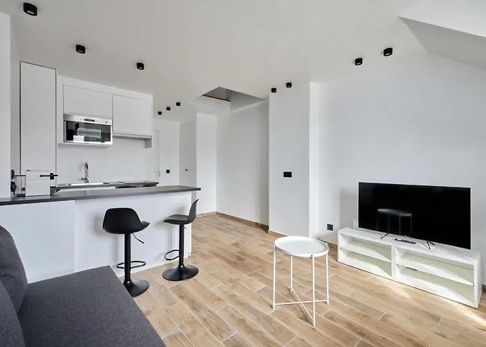 Apartment Au Coeur De Deauville, Proche Place Morny *